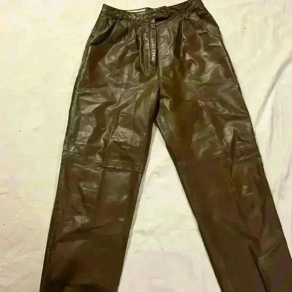 Christa,100% Leather pants. Brown,good condition.Waist 28”,Rise 13”,Inseam 27.5” - Picture 2 of 8